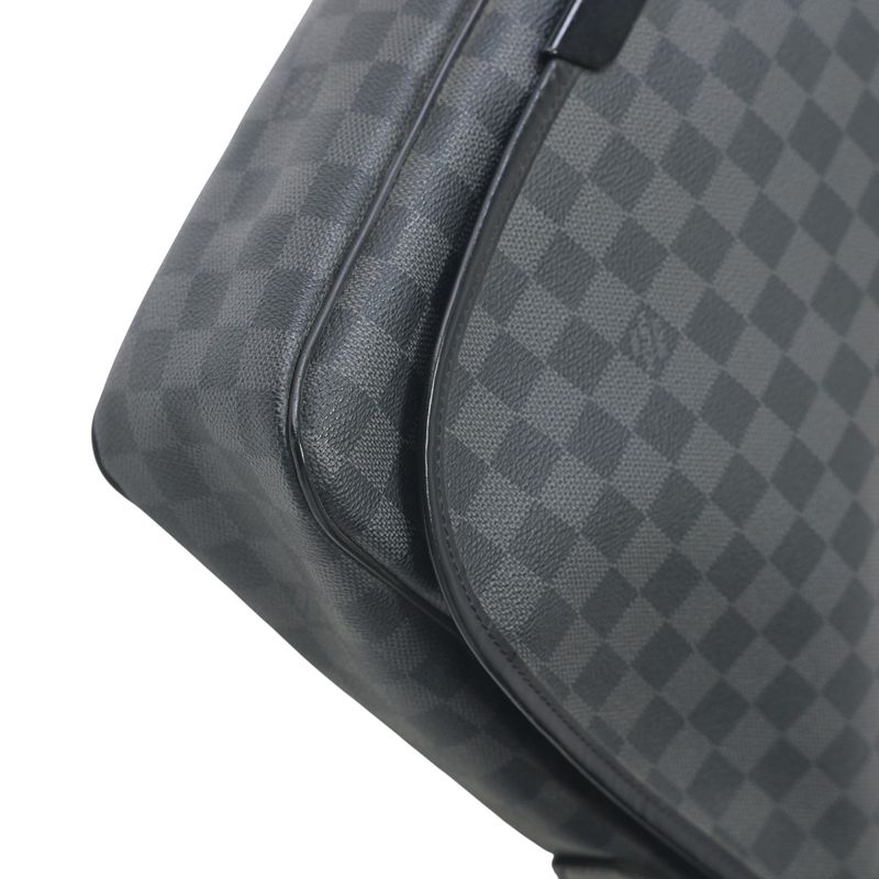 Louis Vuitton Damier Graphite Shoulder Bag Daniel GM — view 9
