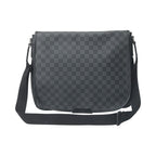 Louis Vuitton Damier Graphite Shoulder Bag Daniel GM — view 2