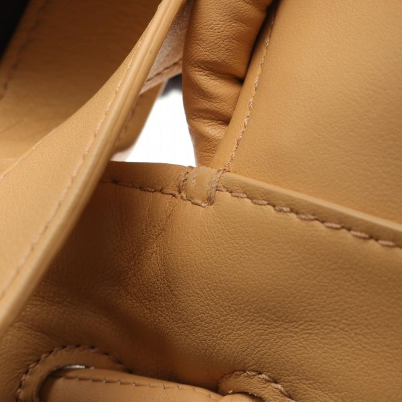 Bottega Veneta Handbag BEAK Beige Leather — view 8