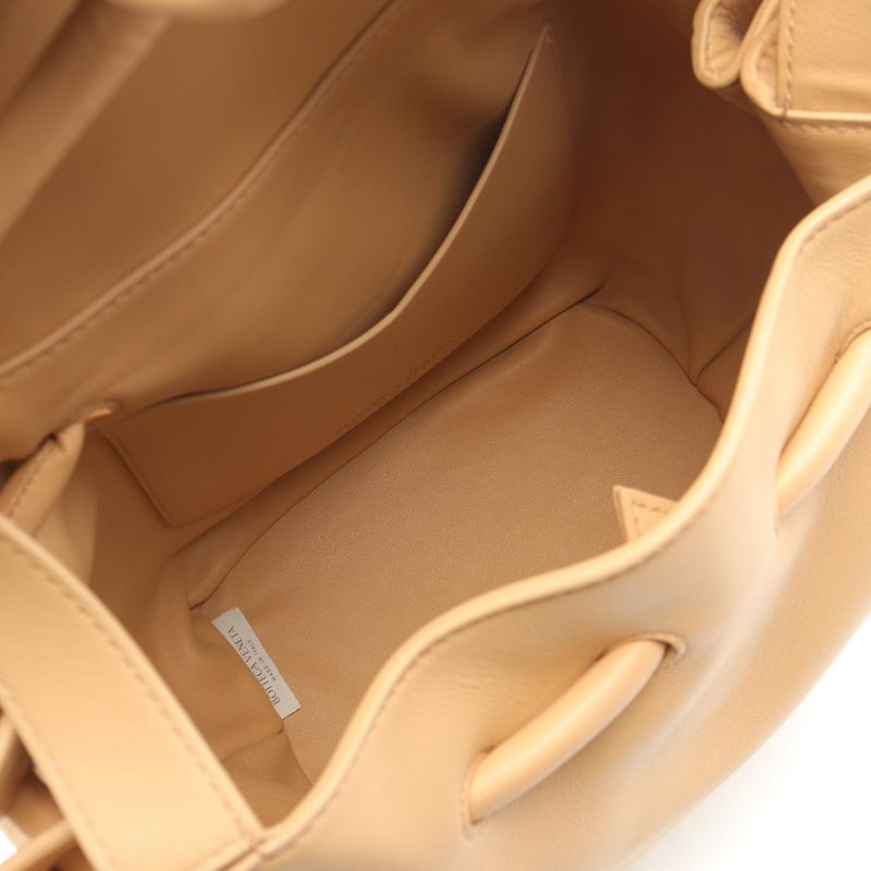 Bottega Veneta Handbag BEAK Beige Leather — view 3