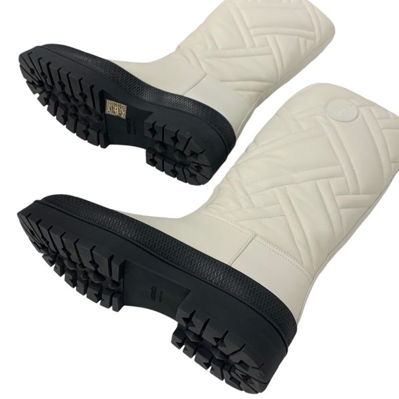 Hermes Fuji Boots Long Shoes Leather Ivory Exlibris Quilting — view 6