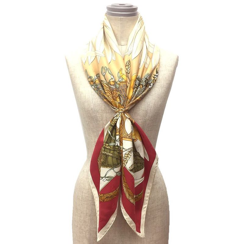 Hermes Carre 90 Scarf Amours Love Amore Red Flower Marguerite — view 3