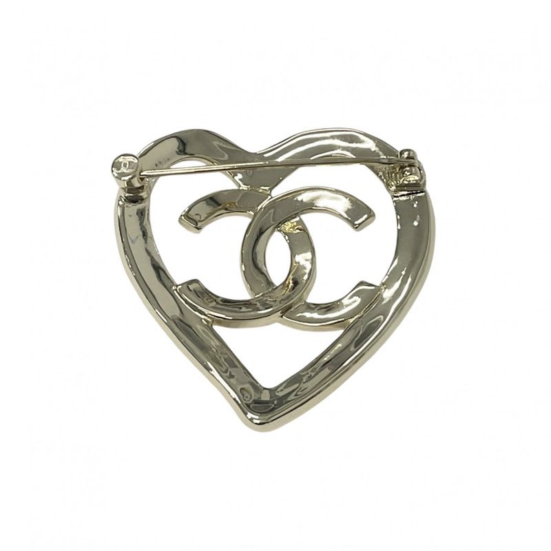 Chanel Brooch Corsage Gold Coco Mark Logo Heart — view 4