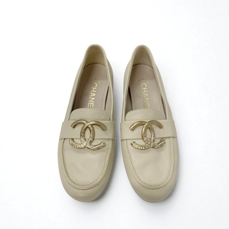 Chanel Loafer Leather Shoes Beige Gold Coco Mark Flat — view 2