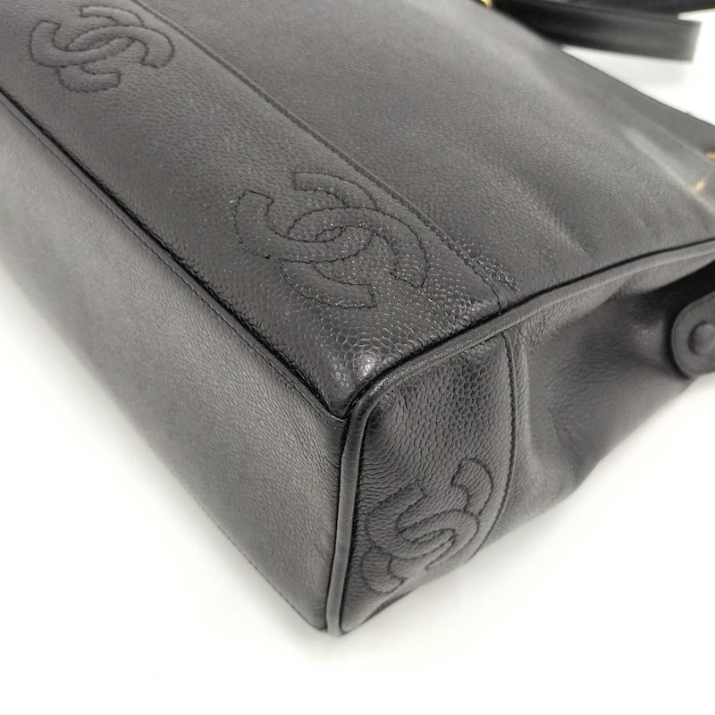 Chanel Chain Shoulder Bag Triple Coco Caviar Leather Black — view 5