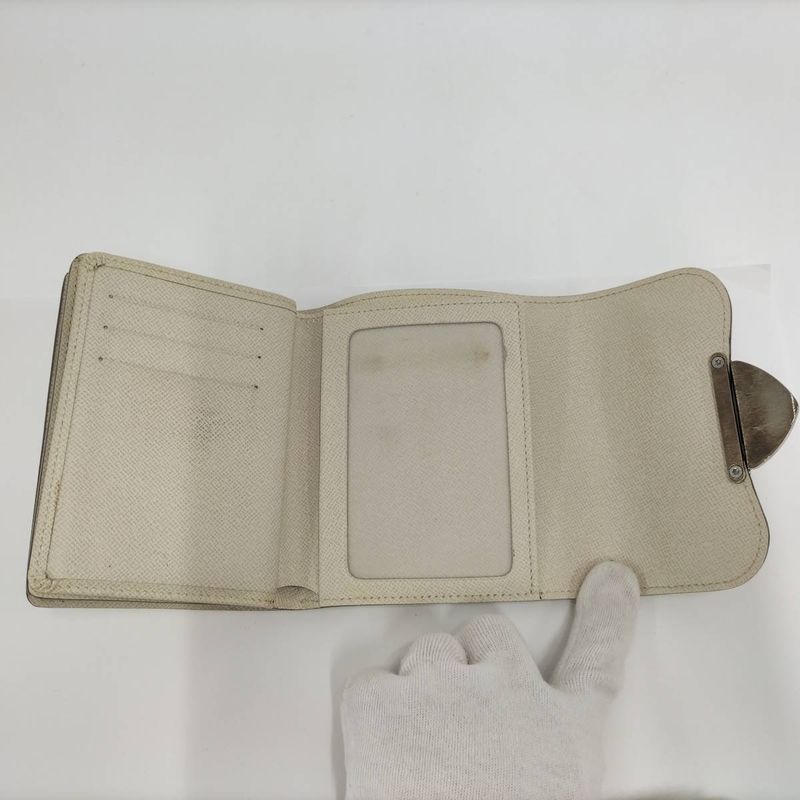 Louis Vuitton Portefeuille Joy Trifold Wallet Epi Ivoire M6658 — view 2