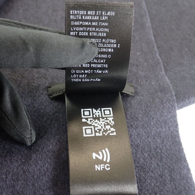 Prada Triangle Logo 2 Fs047 Cop f0008 Scarf Silk Cashmere Navy — view 7