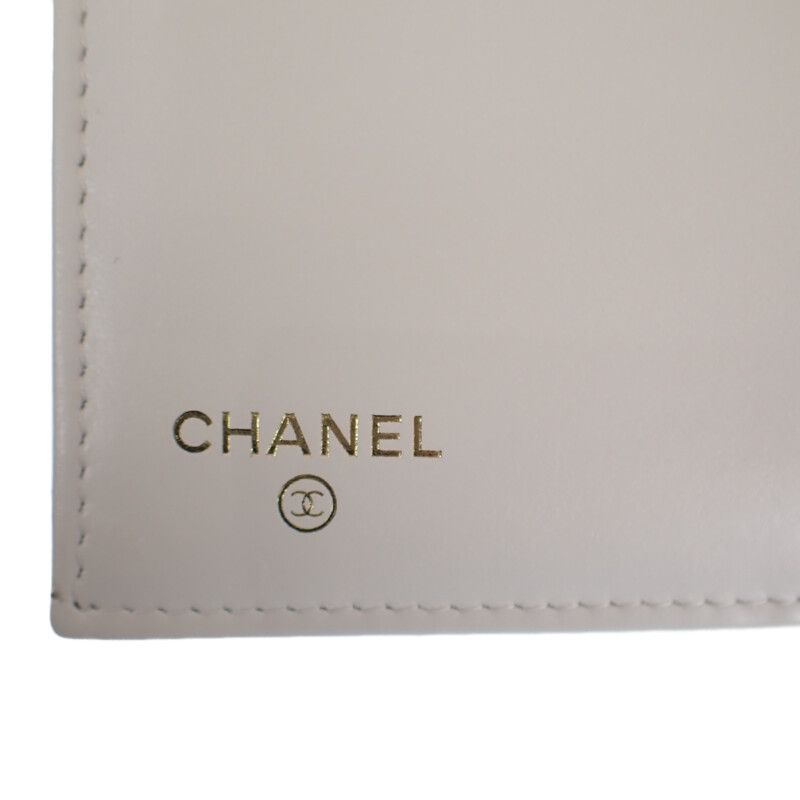 Chanel Medium Classic Flap Wallet Ap0232 10601 Bifold Caviar Leather — view 7