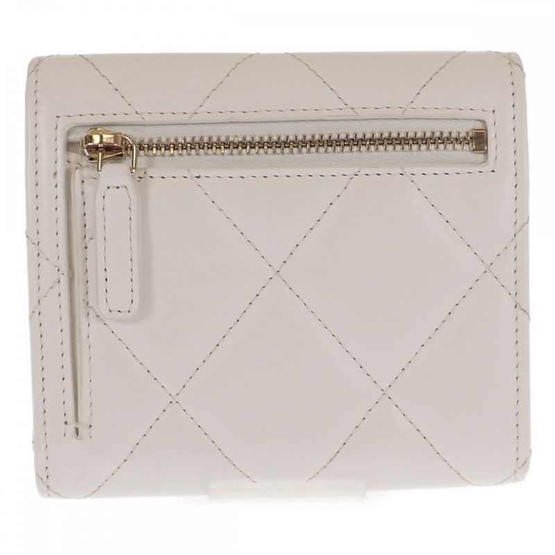 Chanel 19 Flap Wallet Ap2809 Trifold Lambskin White Gold Hardware — view 3