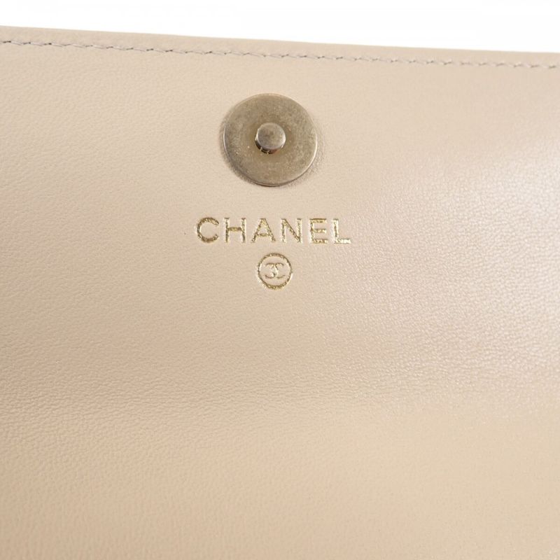 Chanel 19 Flap Wallet Ap2700 n5025 Bifold Lambskin Beige — view 7