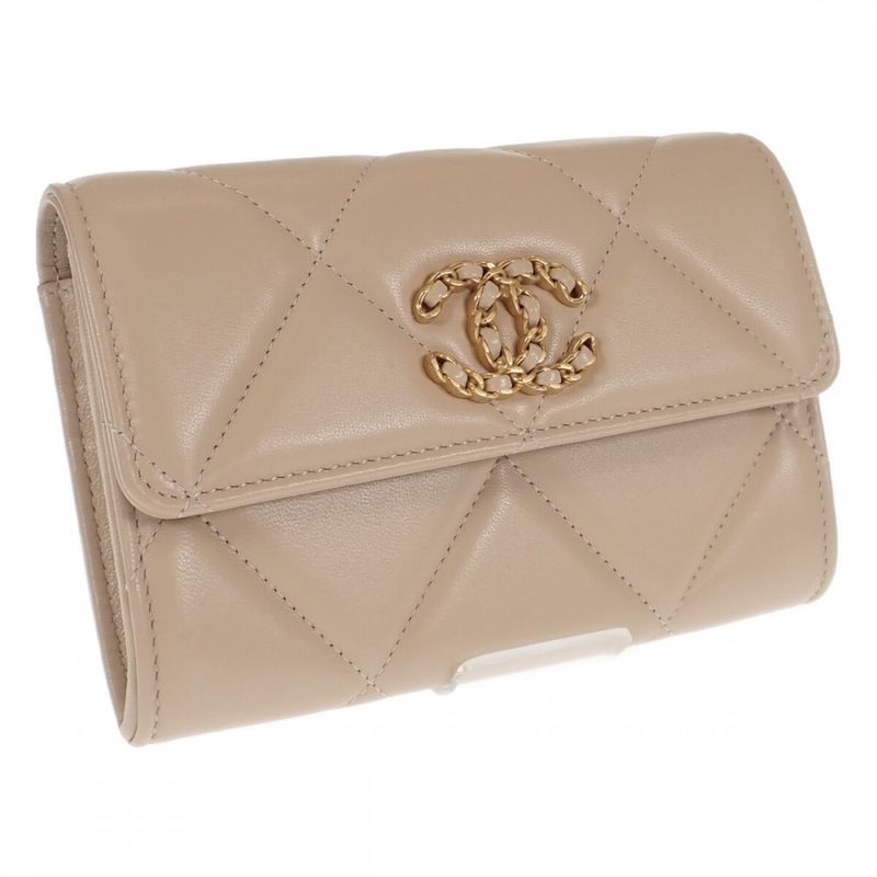 Chanel 19 Flap Wallet Ap2700 n5025 Bifold Lambskin Beige — view 2