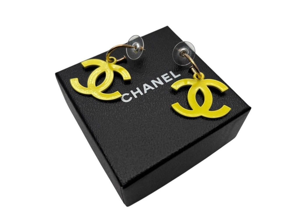 Chanel CC Logo Swing Earrings 03 Yellow Gold