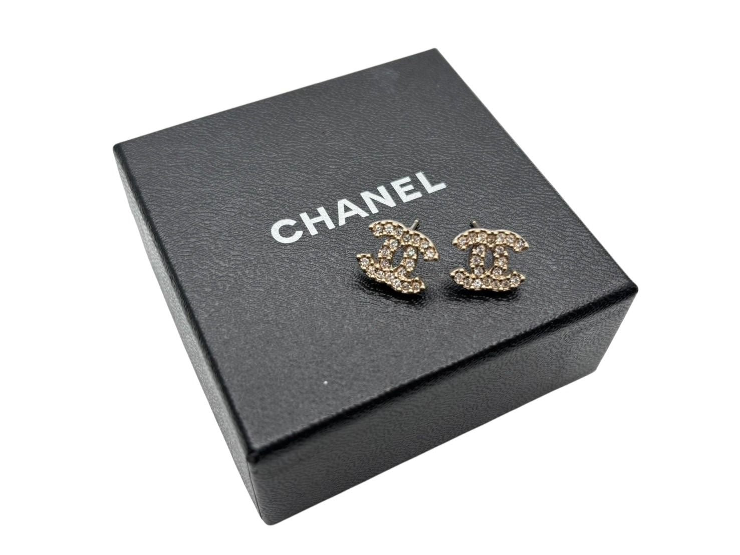 Chanel CC Logo Rhinestone Earrings 02 Gold