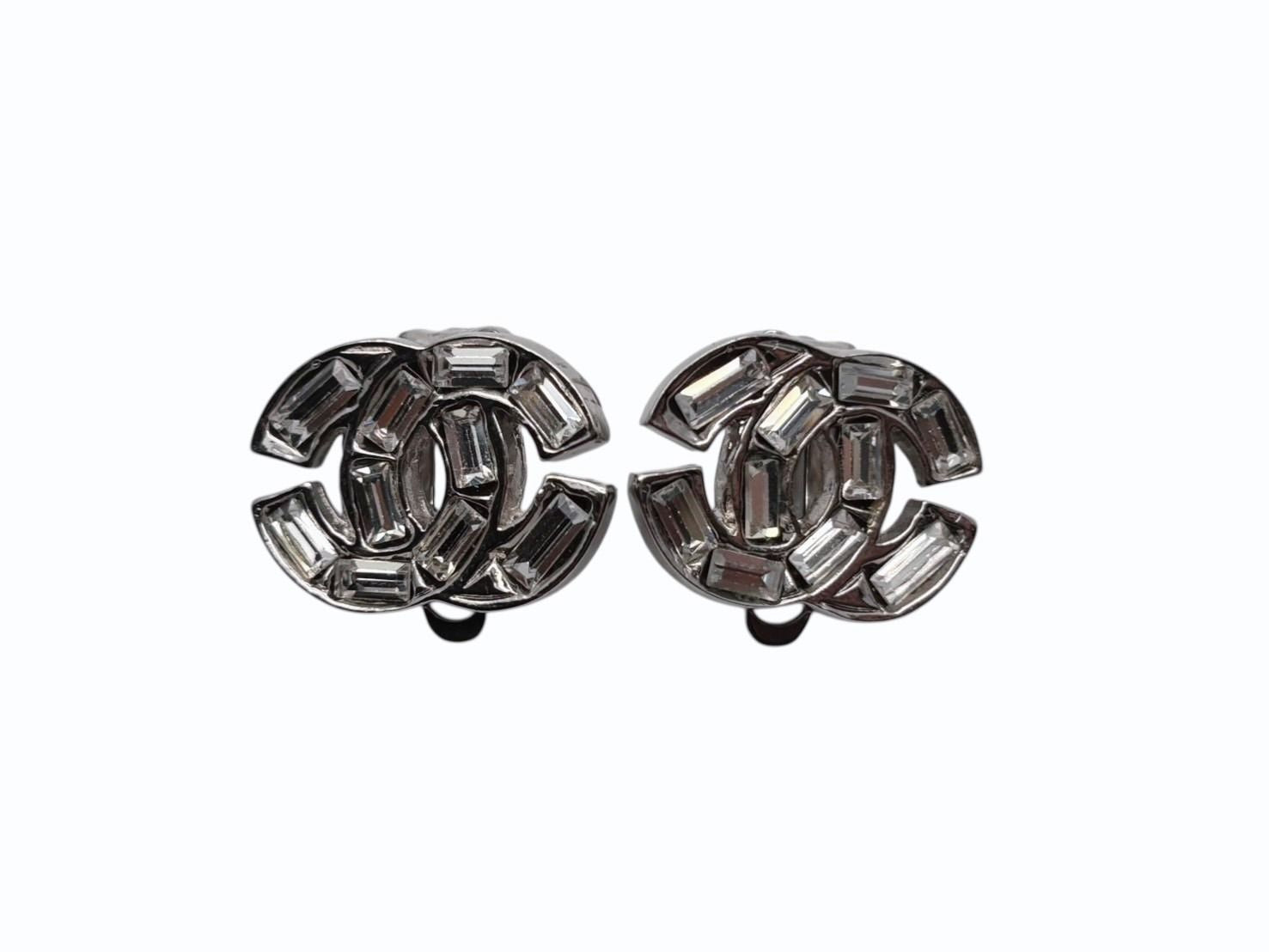 Chanel CC Logo Rhinestone Silver Earrings 01