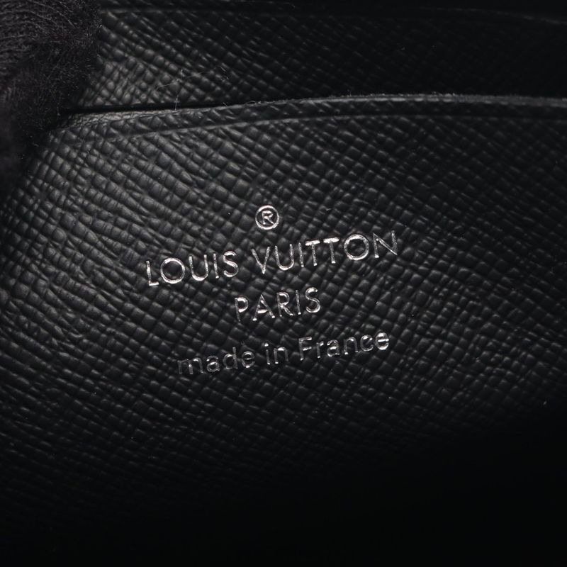 Louis Vuitton Shoulder Bag Christopher Wearable Wallet Monogram Macassar — view 4