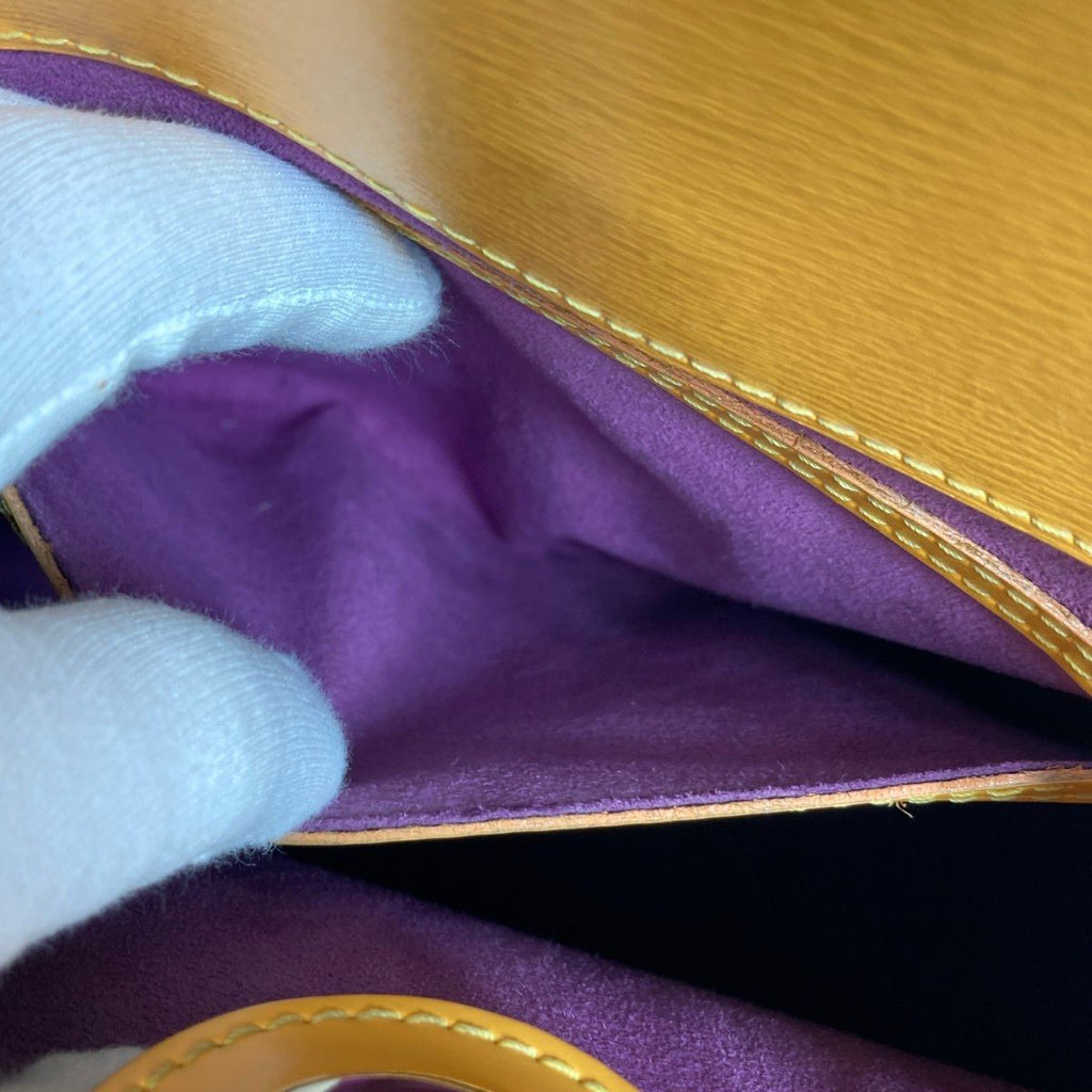 Louis Vuitton Epi Clunew Shoulder Bag Yellow — view 8