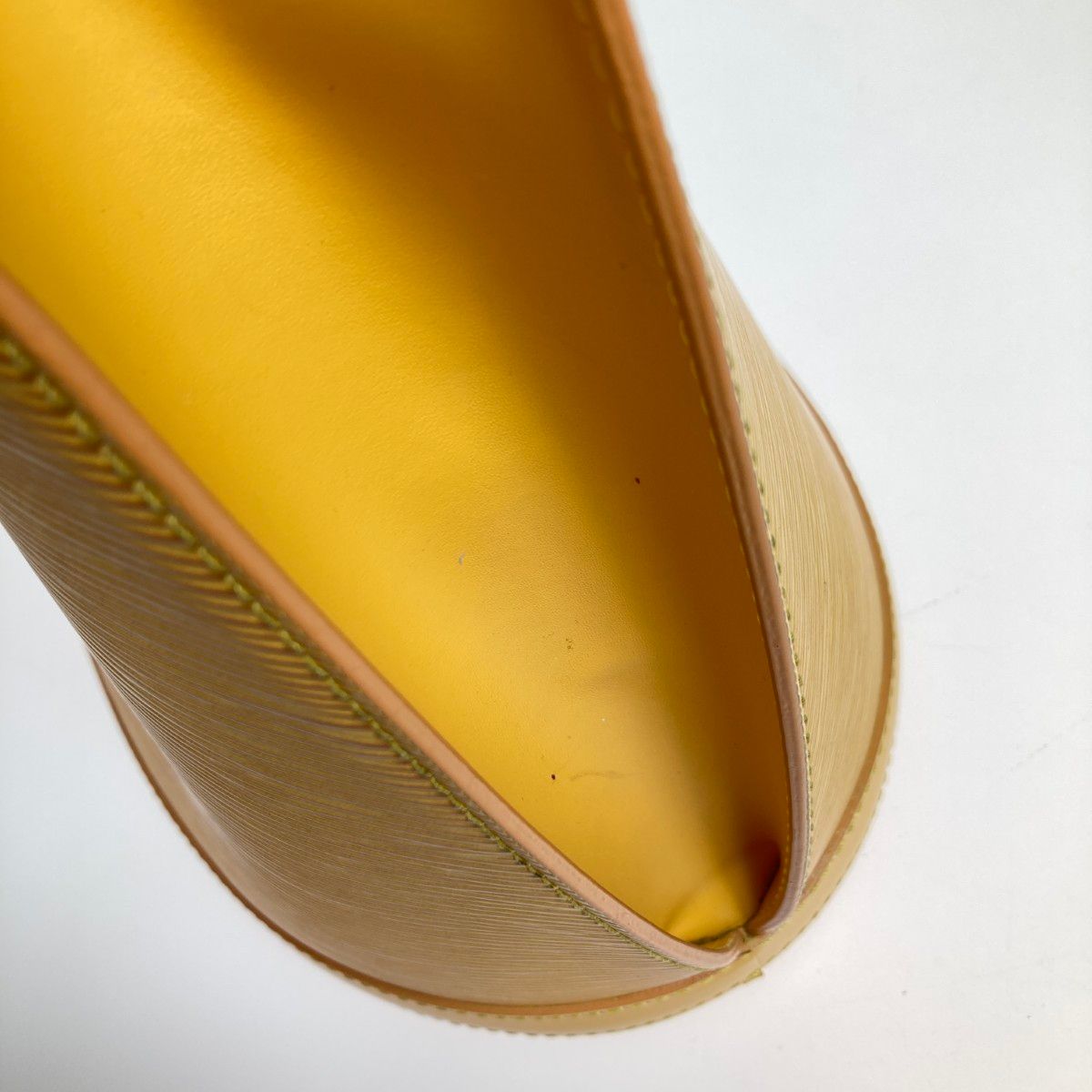 Louis Vuitton Epi Clunew Shoulder Bag Yellow — view 6