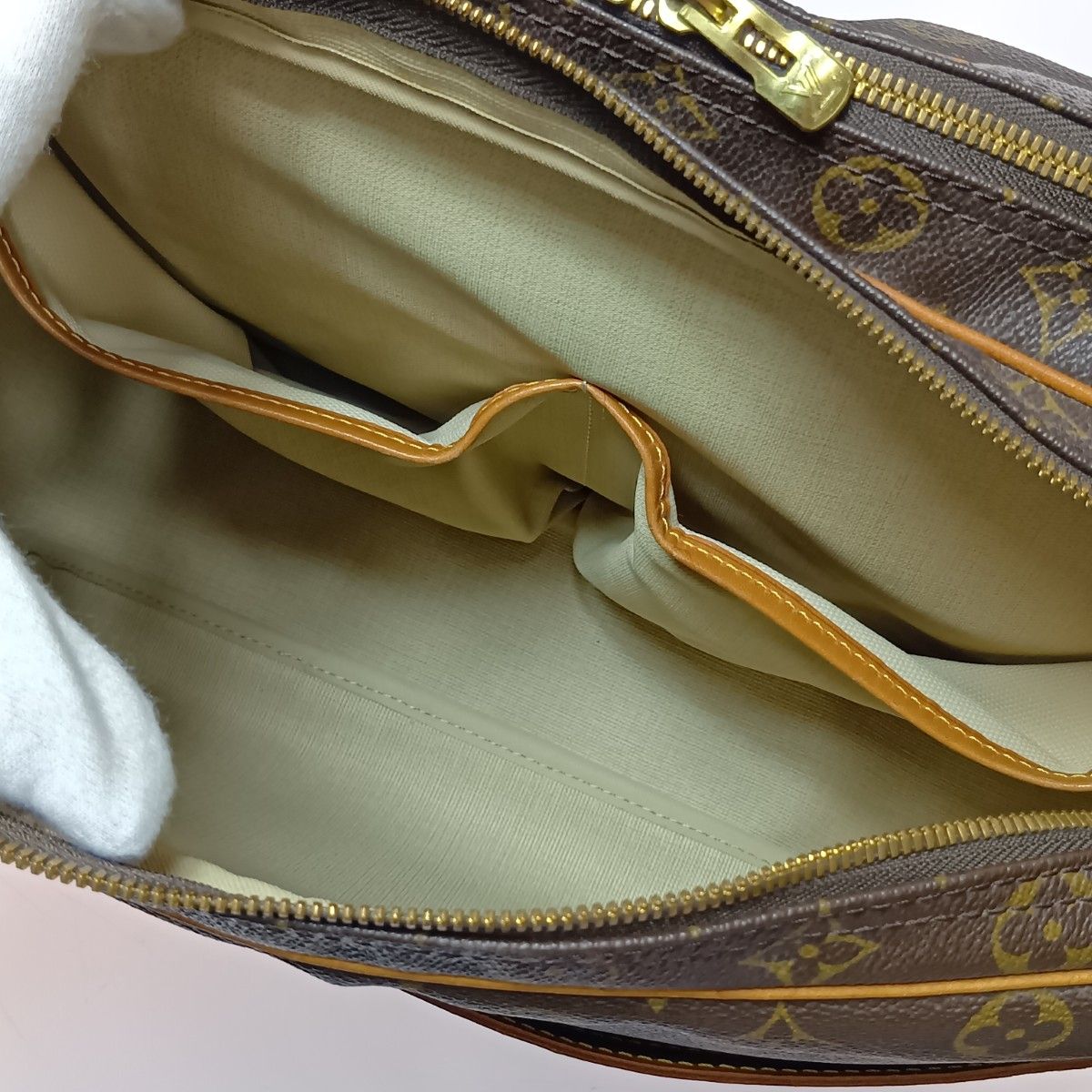 Louis Vuitton Monogram Reporter GM Shoulder Bag Brown — view 6