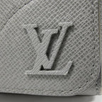 Louis Vuitton Taiga New Flap Messenger Shoulder Bag — view 4