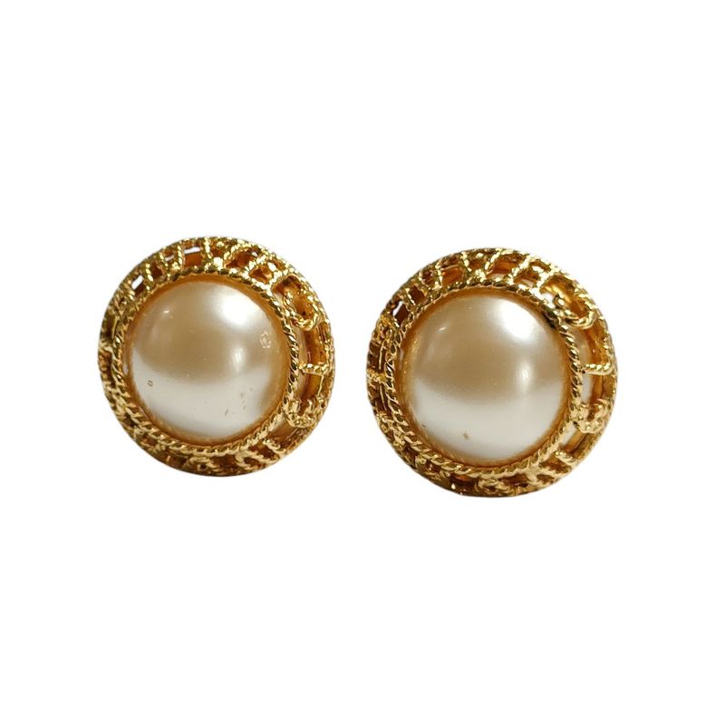 Chanel Vintage Faux Pearl Circle Clip Earrings Gold 94A — view 3