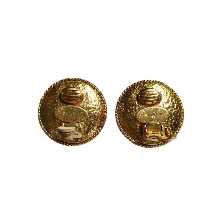 Chanel Vintage Faux Pearl Circle Clip Earrings Gold 94A — view 7