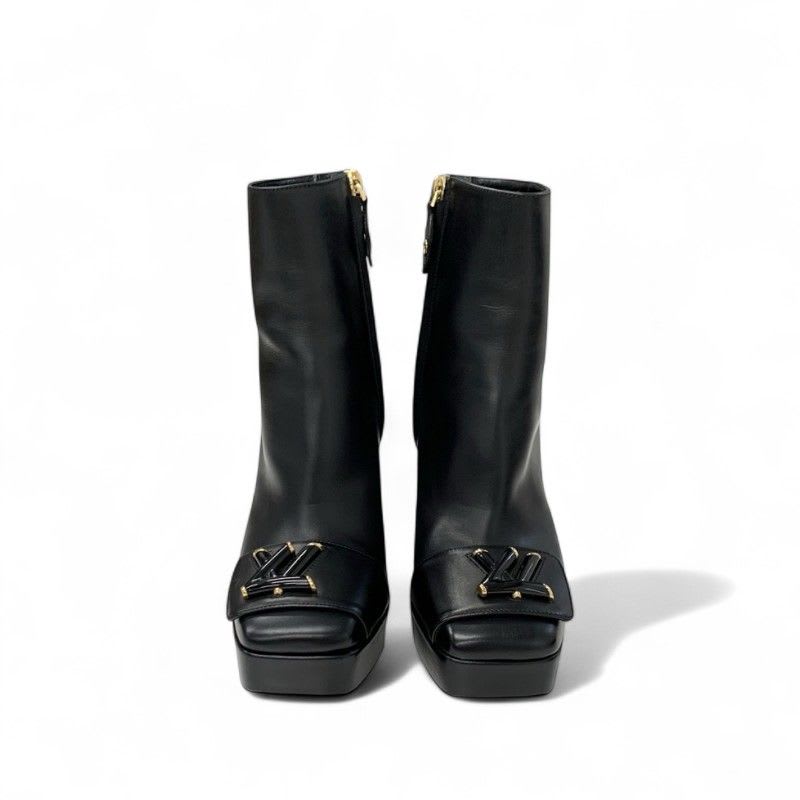 Louis Vuitton Shakeline Boots Short Shoes Leather Black Gold Logo Ankle — view 2