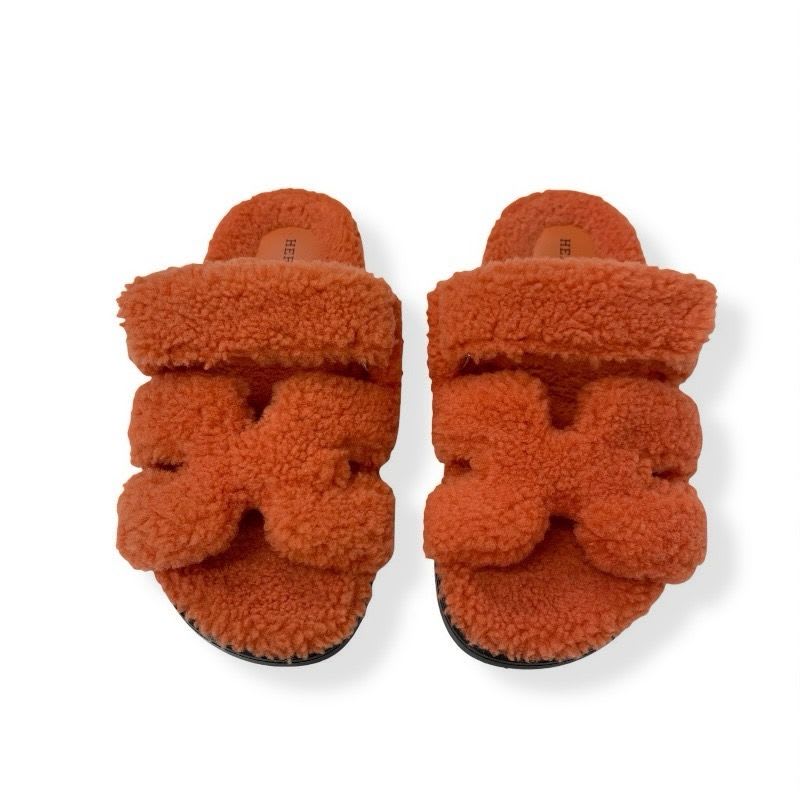 Hermes Chypre Sandals Shoes Shearling Orange Flat — view 2