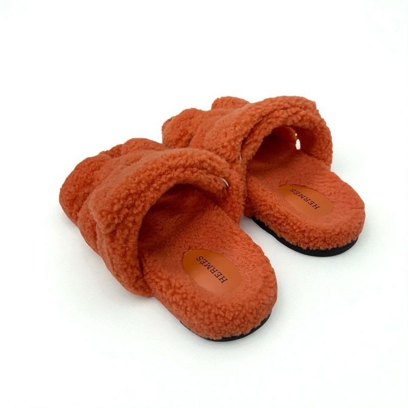 Hermes Chypre Sandals Shoes Shearling Orange Flat — view 4