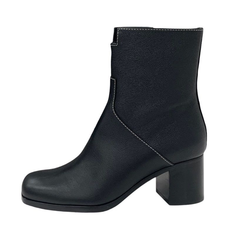 Hermes Flats Boots Short Shoes Leather Black Stitching — view 3