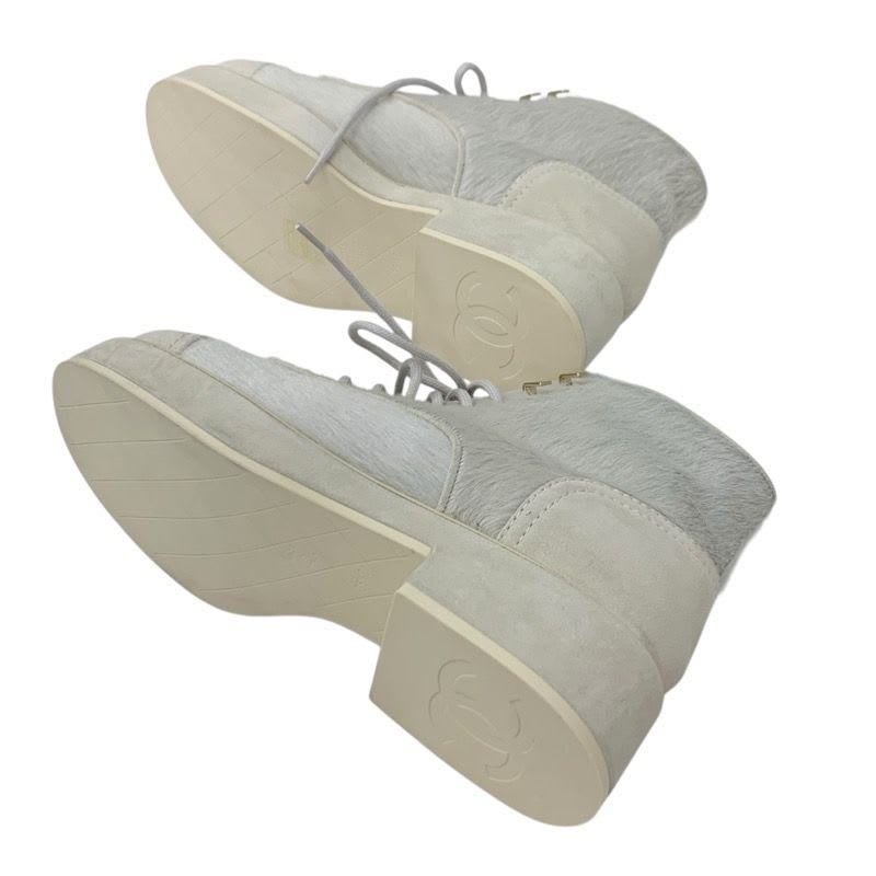 Chanel Boots Short Shoes Haraco Suede Shearling Beige Gray Coco Mark Lace — view 6