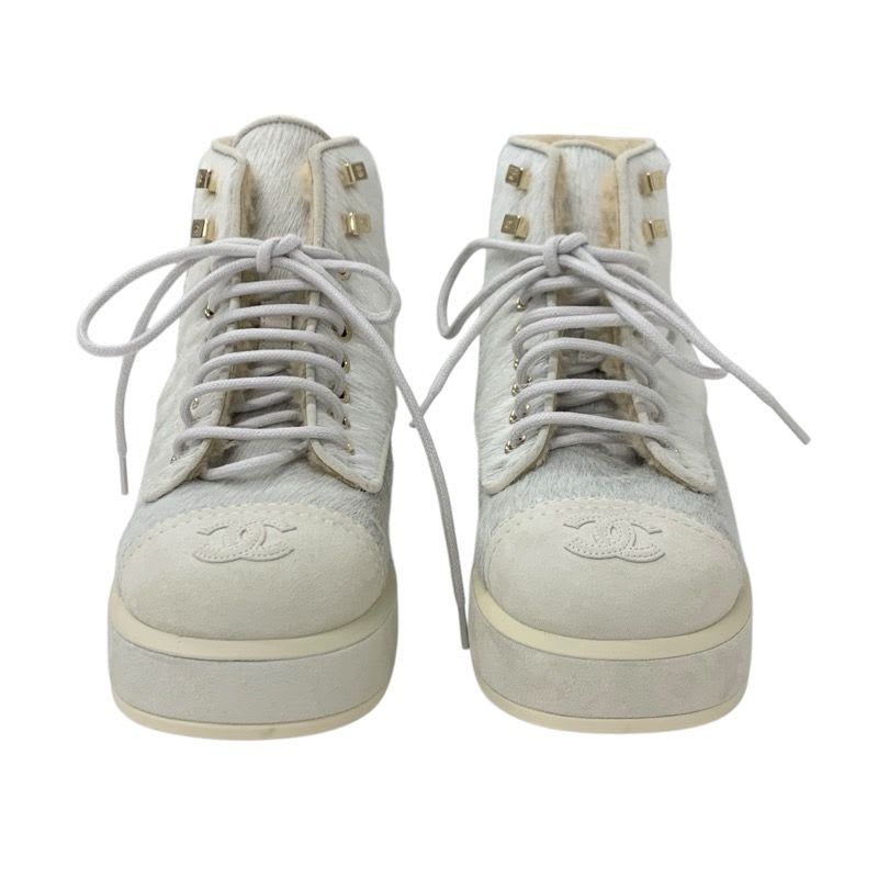 Chanel Boots Short Shoes Haraco Suede Shearling Beige Gray Coco Mark Lace — view 2