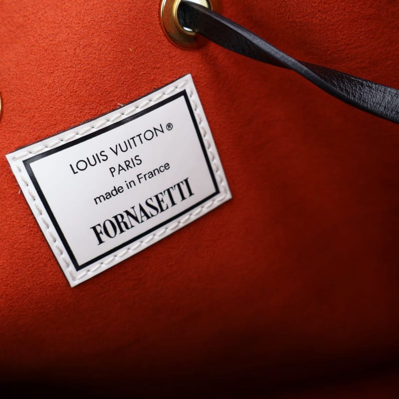 Louis Vuitton Monogram Cameo Neo Noe Shoulder Bag — view 8
