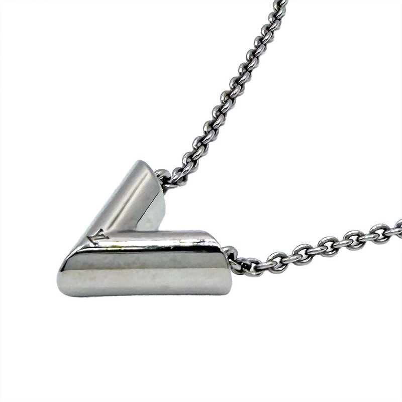 Louis Vuitton Metal Essential V Necklace — view 3
