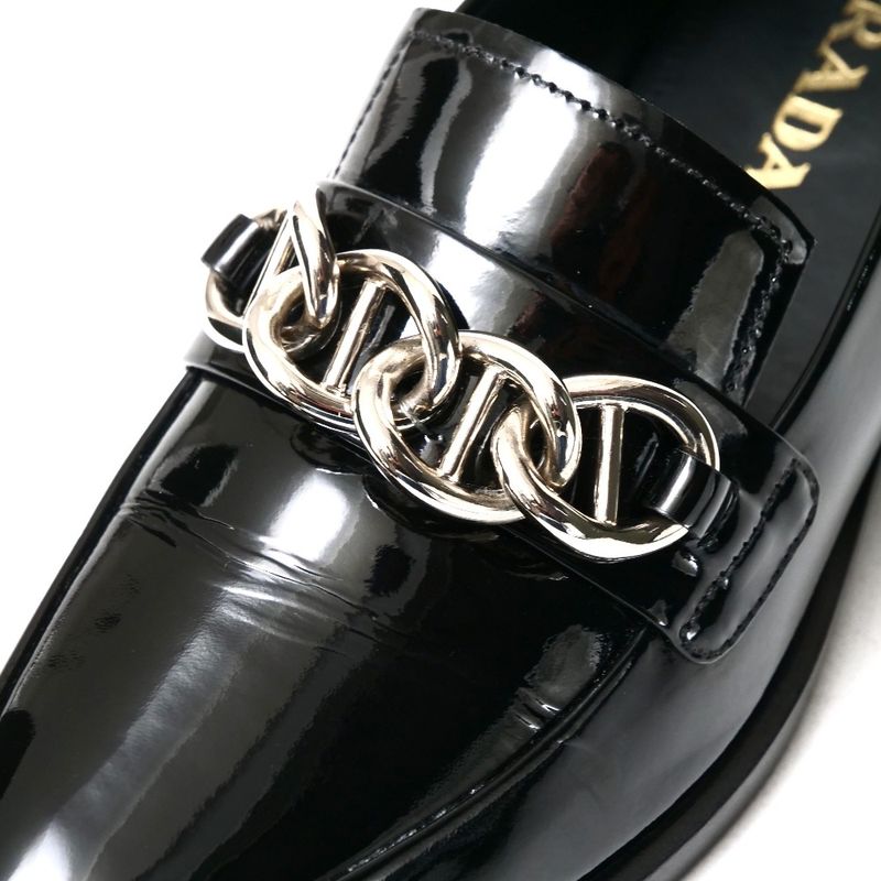 Prada Loafers Size 35 Chain Decoration Patent Leather Shoes — view 7