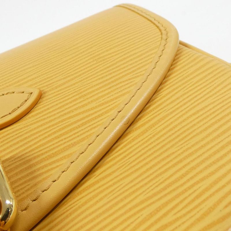 Louis Vuitton Epi Saumur BB Shoulder Bag — view 5