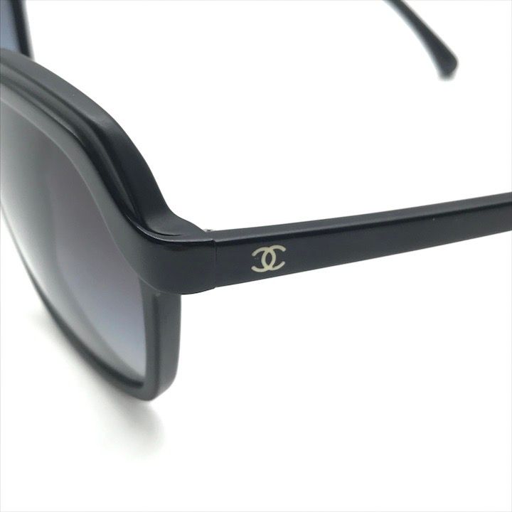Chanel CC Logo Sunglasses Eyewear Black Case — view 8