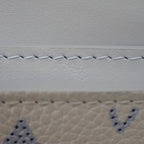 Louis Vuitton Portefeuille Iris Compact Bifold Wallet Monogram Mahina — view 9