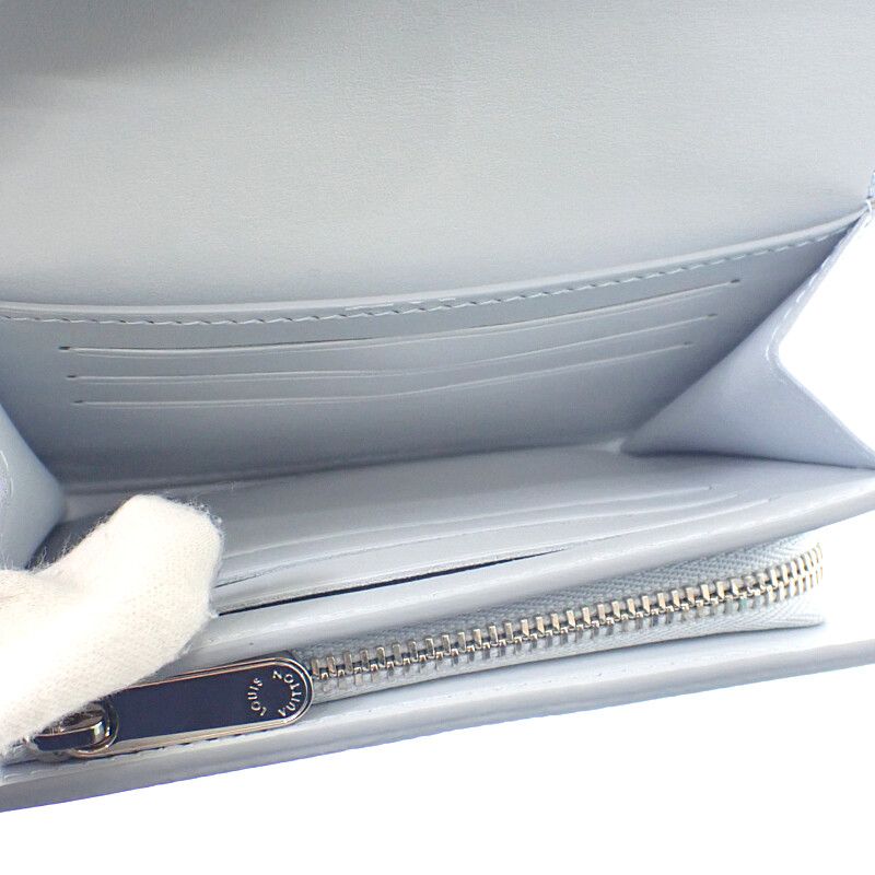Louis Vuitton Portefeuille Iris Compact Bifold Wallet Monogram Mahina — view 5