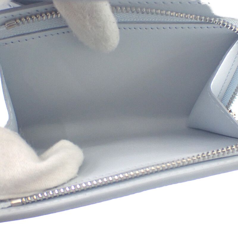 Louis Vuitton Portefeuille Iris Compact Bifold Wallet Monogram Mahina — view 6