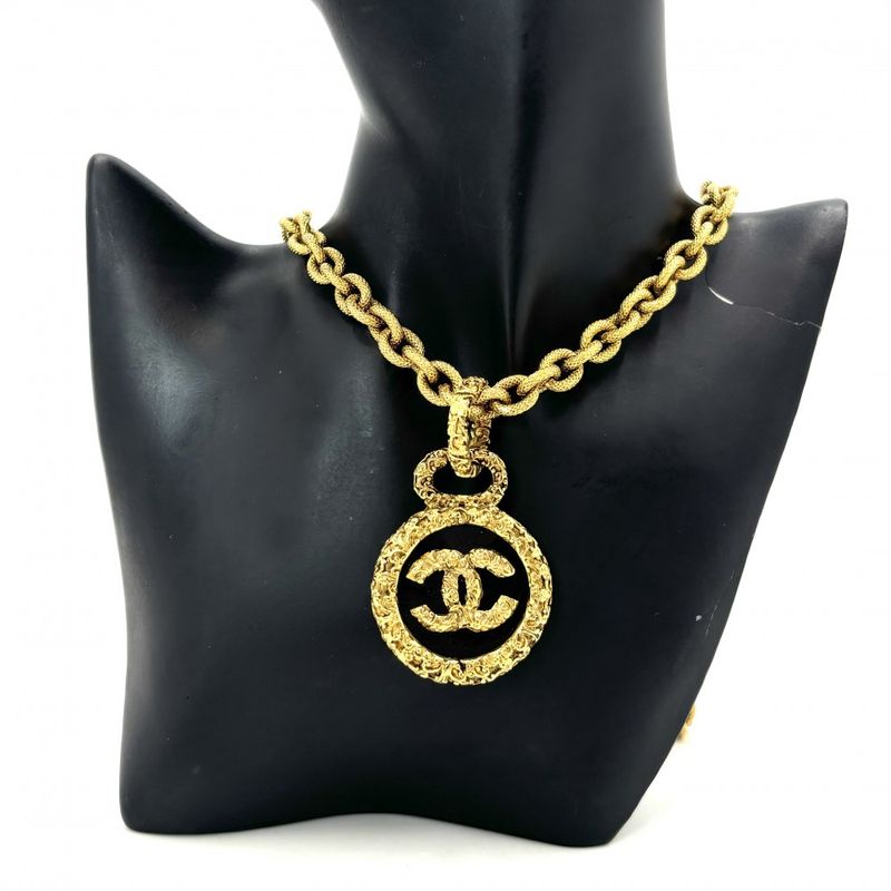 Chanel Necklace Coco Lava Magma Long Gold GP 93 A Black — view 4