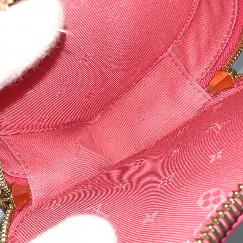 Louis Vuitton 2-Way Monogram Pop My Heart Pouch Shoulder Bag Mini — view 4