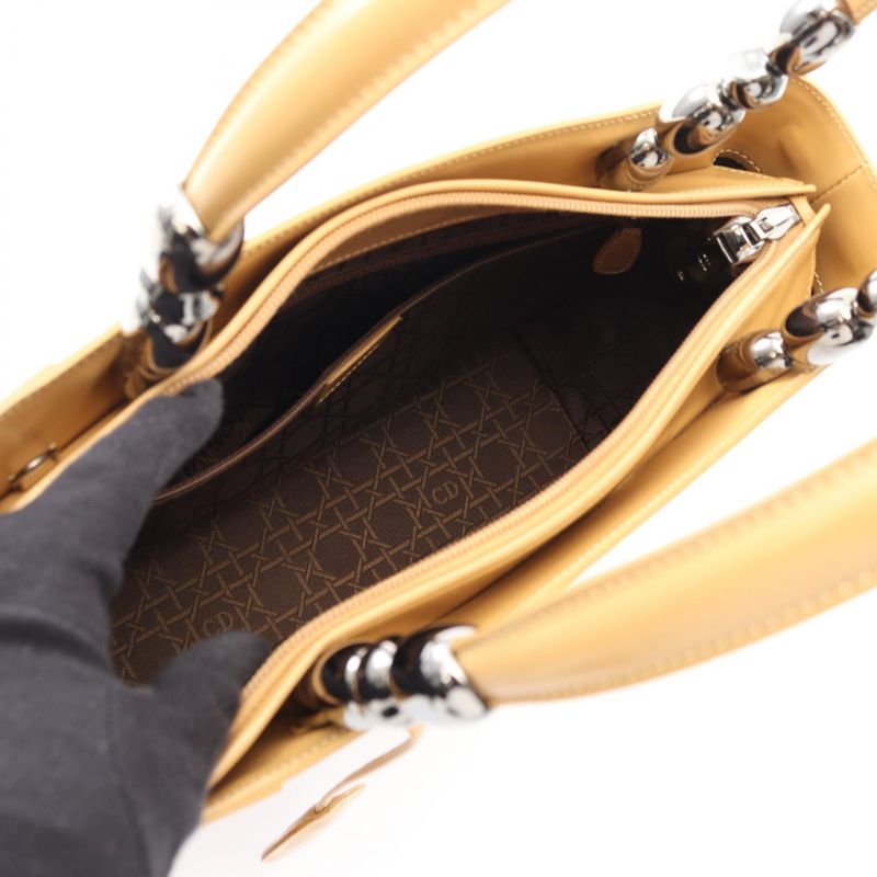 Christian Dior Handbag Maris Pearl Beige Leather Tote — view 3