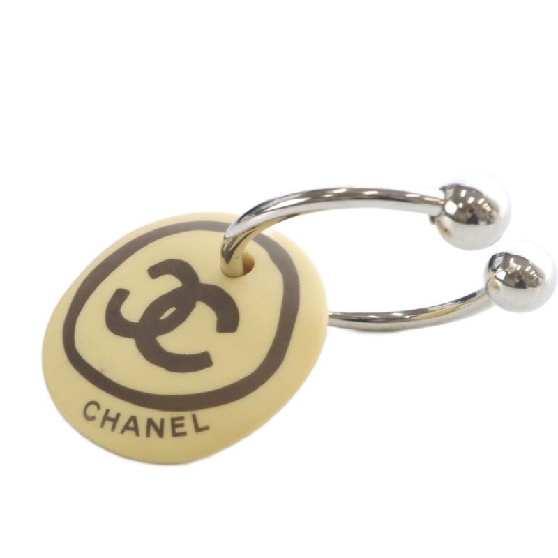 Chanel Vintage Craft Design Coco Mark Key Ring Holder Ivory YO27 OH — view 4
