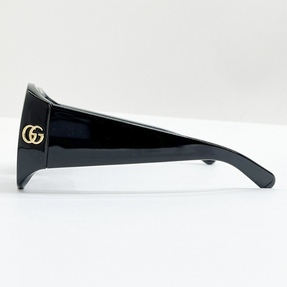 Gucci Square Frame Sunglasses with Scratch GG1402 sa 001 55/15-135 M Black — view 3