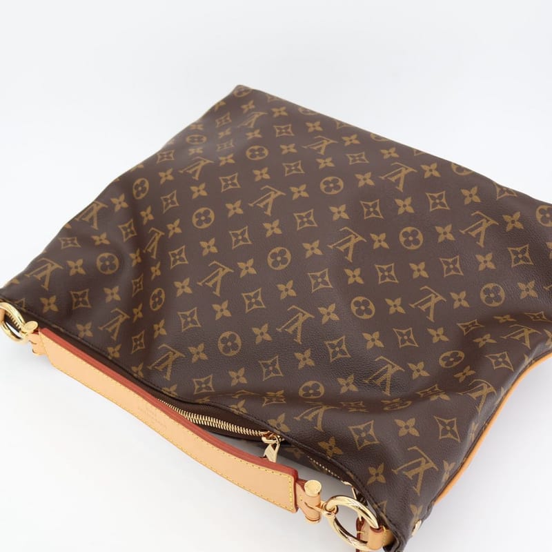 Louis Vuitton Suri MM Monogram Shoulder Bag — view 9