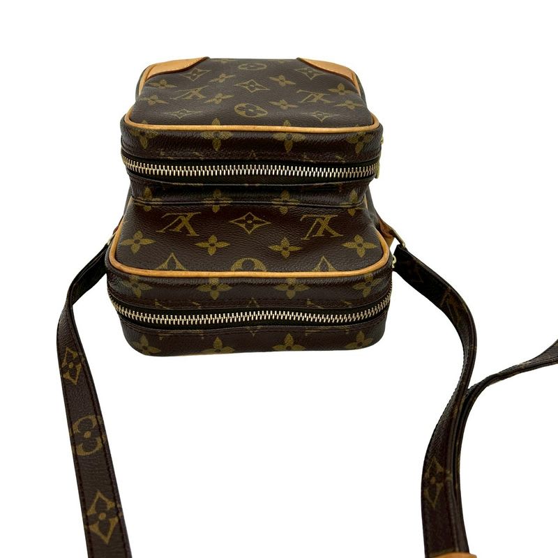 Louis Vuitton Vintage Amazon Monogram Leather Mini Shoulder Bag Pochette Brown — view 5