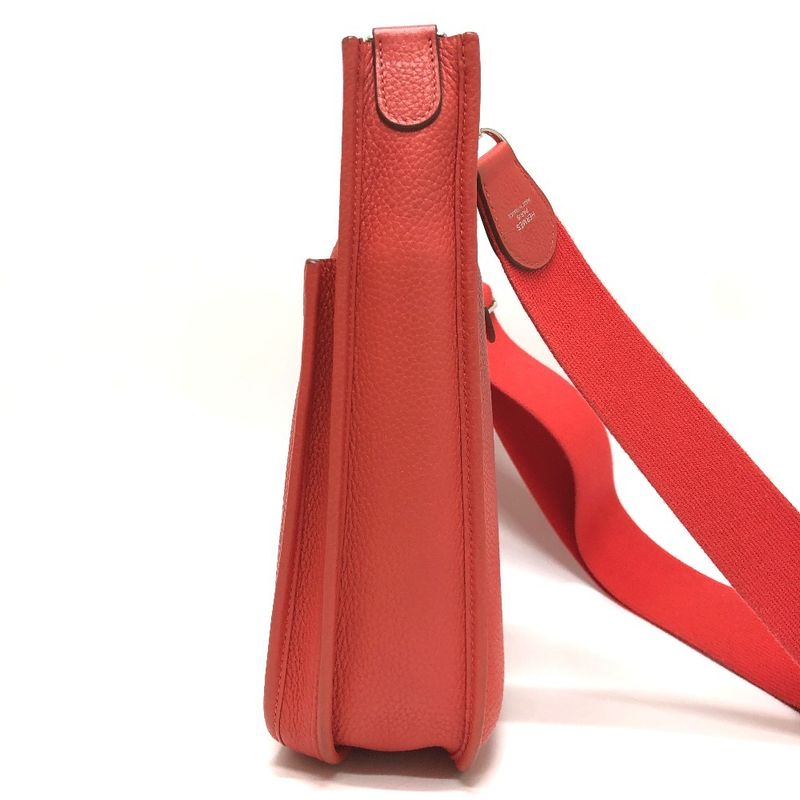 Hermes Shoulder Bag Evelyne PM 3 Taurillon Clemence Rouge Pivoine Red — view 2