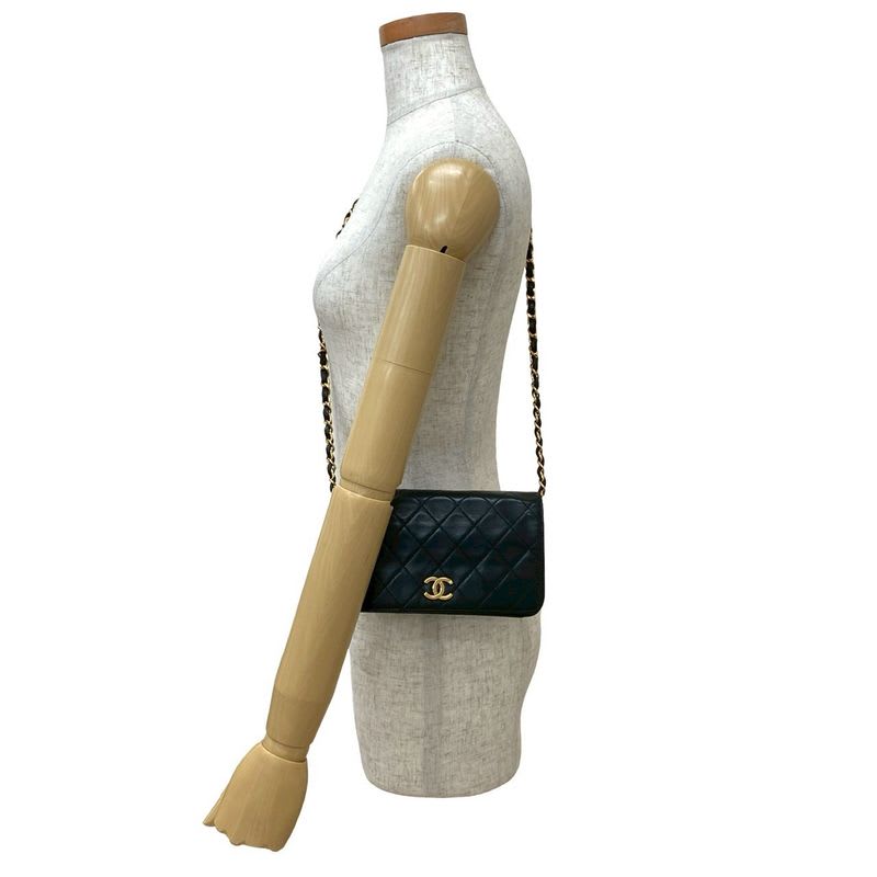 Chanel Quilted Lambskin Chain Shoulder Bag Pochette