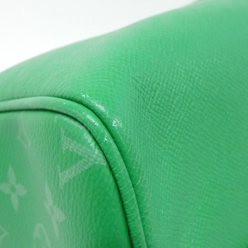 Louis Vuitton Taiga Lama Keepall Bandouliere 45 cm Boston Bag — view 2