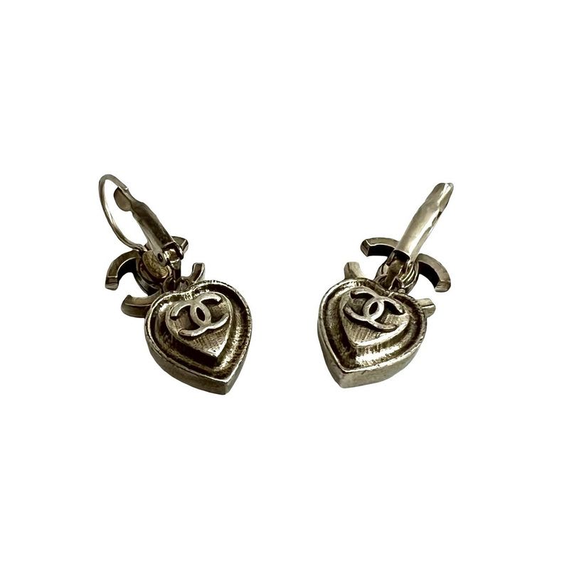 Chanel Coco Mark Heart Motif Plated Earrings Accessories Small 04A — view 5